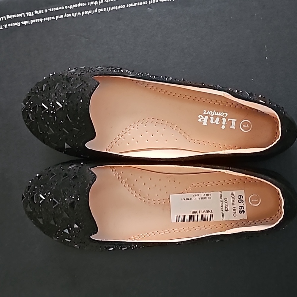 Girls Black Dress shoes sz 1